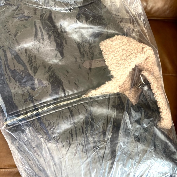 Classic B-3 Bomber Jacket NWOT - Picture 7 of 7